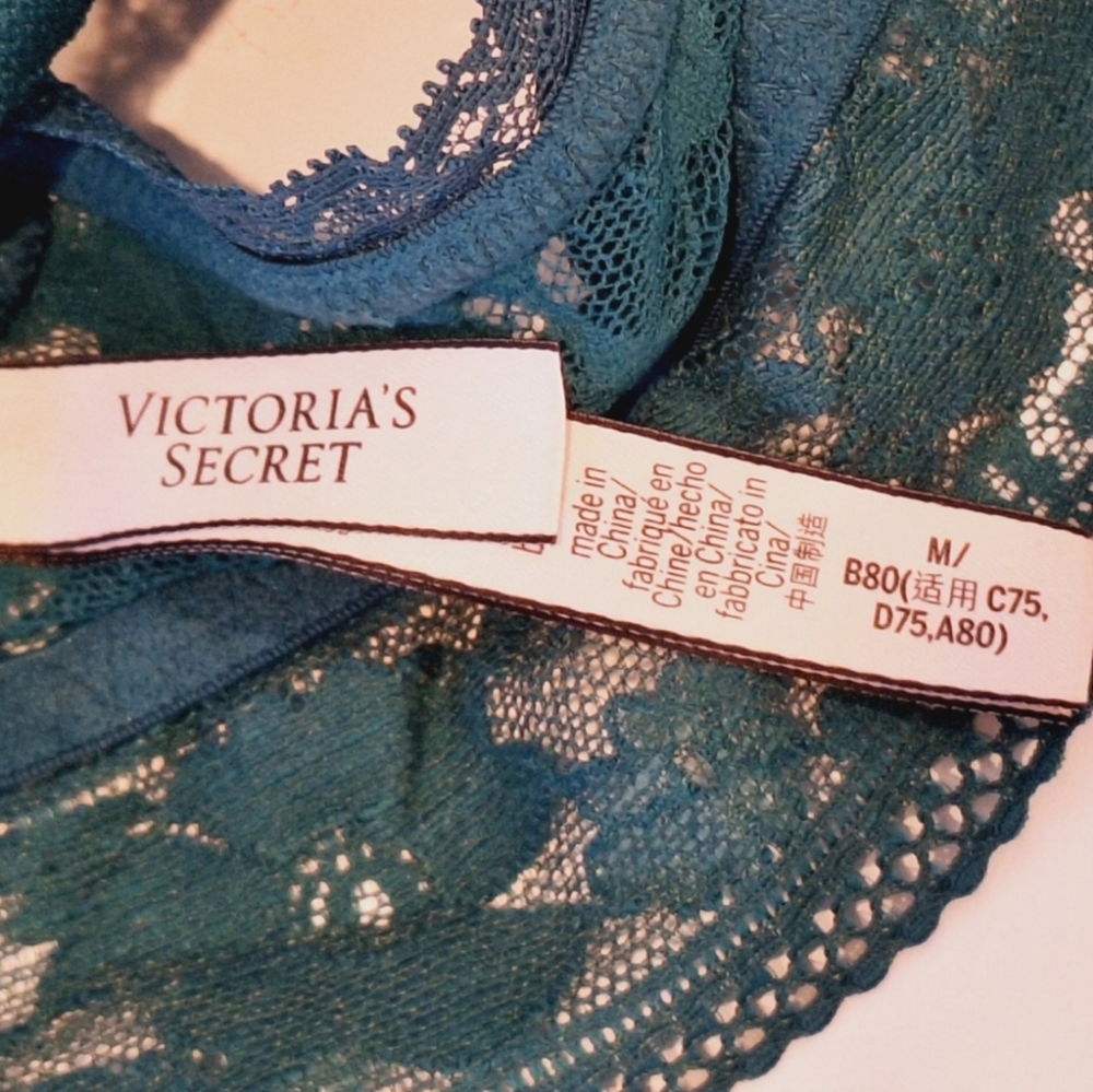 Victoria's Secret lace bralette - Picture 4 of 5